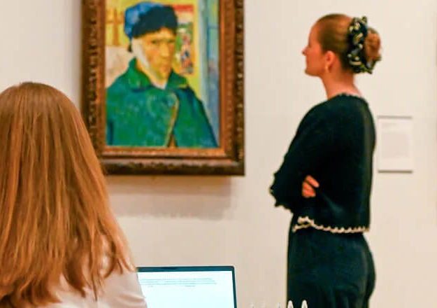Картина на Ван Гог в галерията