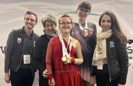 Обща снимка с медалите