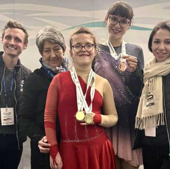 Обща снимка с медалите