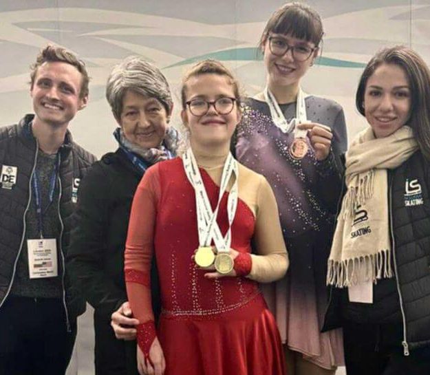 Обща снимка с медалите