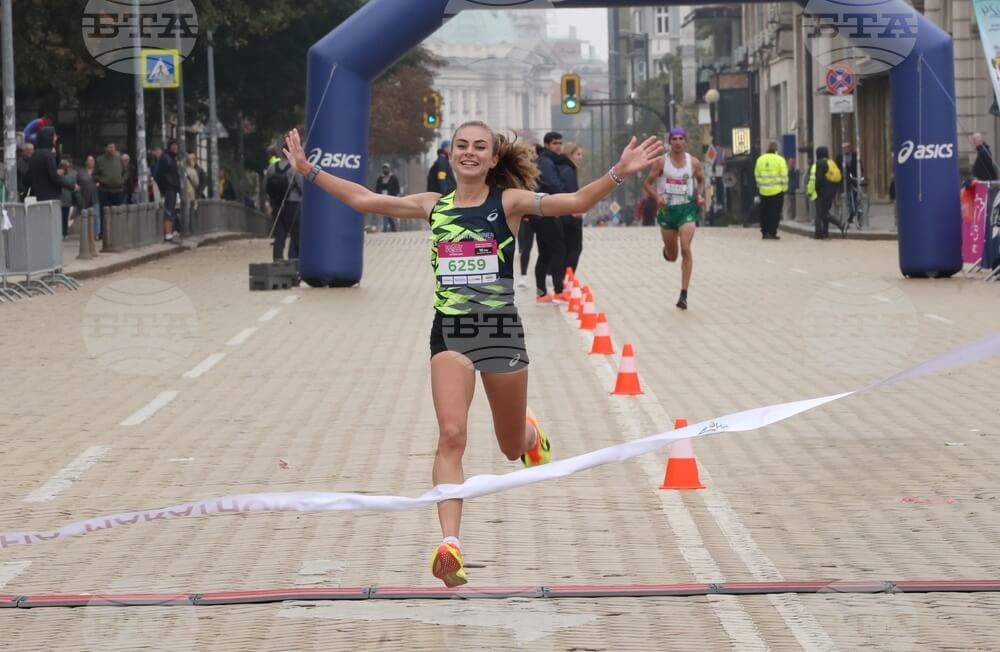 Аврамова финишира